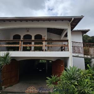 CASA PRÓXIMO AO CENTRO