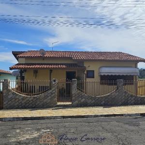 CASA EM BAIRRO RESIDENCIAL