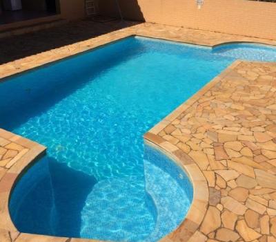 CASA EM CONDOMÍNIO FECHADO 