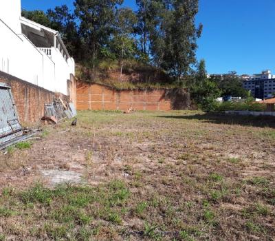 EXCELENTE TERRENO CENTRAL