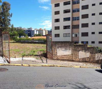 EXCELENTE TERRENO CENTRAL