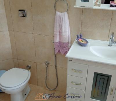 CASA EM CONDOMÍNIO FECHADO