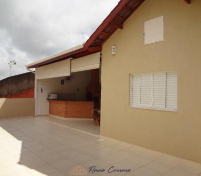 CASA EM CONDOMÍNIO FECHADO