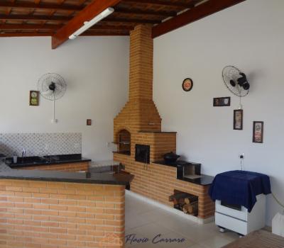 CASA EM CONDOMÍNIO FECHADO