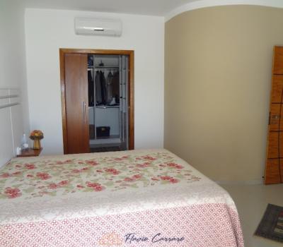 CASA EM CONDOMÍNIO FECHADO
