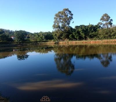 SITIO EM SERRA NEGRA-SP