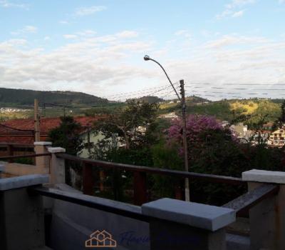 CASA PRÓXIMO AO CENTRO