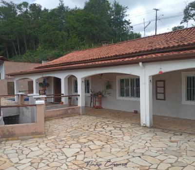 CASA PRÓXIMO AO CENTRO