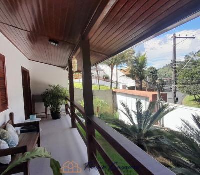 CASA PRÓXIMO AO CENTRO