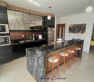 CASA PRÓXIMO AO CENTRO