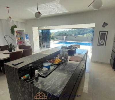 CASA PRÓXIMO AO CENTRO