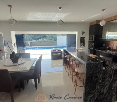 CASA PRÓXIMO AO CENTRO