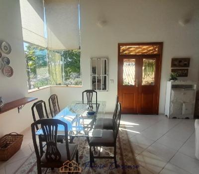 CASA PRÓXIMO AO CENTRO