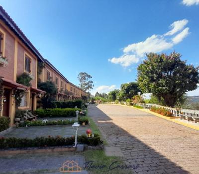 CASA CONDOMINIO FECHACO