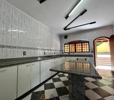 APARTAMENTO PRÓXIMO AO CENTRO