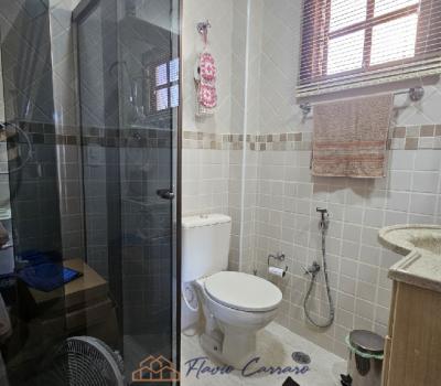 CASA EM CONDOMÍNIO FECHADO 