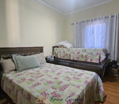 CASA EM CONDOMÍNIO FECHADO 