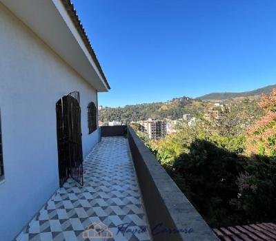 CASA PRÓXIMO AO CENTRO