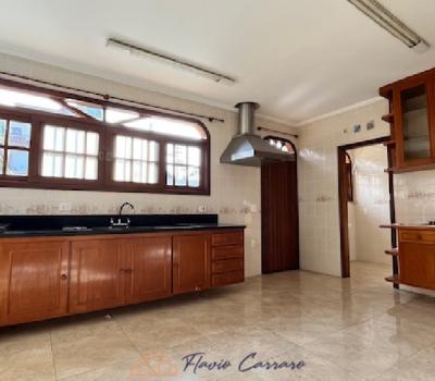 CASA PRÓXIMO AO CENTRO