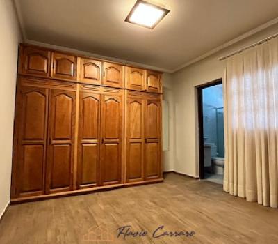 CASA PRÓXIMO AO CENTRO