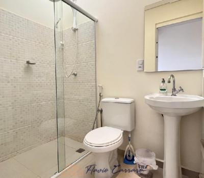 CASA EM COND. FECHADO