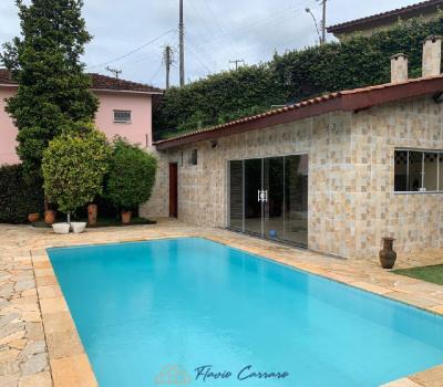 CASA PRÓXIMO AO CENTRO