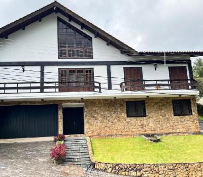 CASA PRÓXIMO AO CENTRO