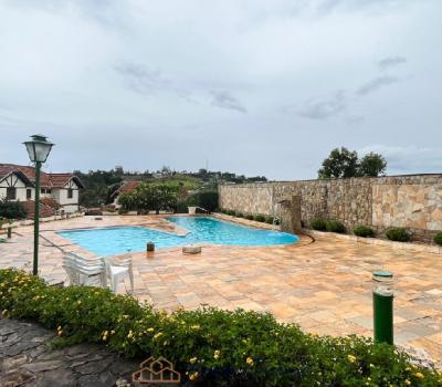 CASA CONDOMINIO FECHACO