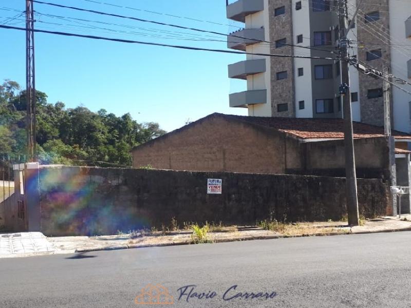 TERRENO CENTRO