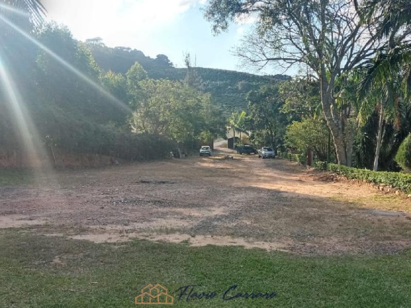 CHÁCARA EM SERRA NEGRA