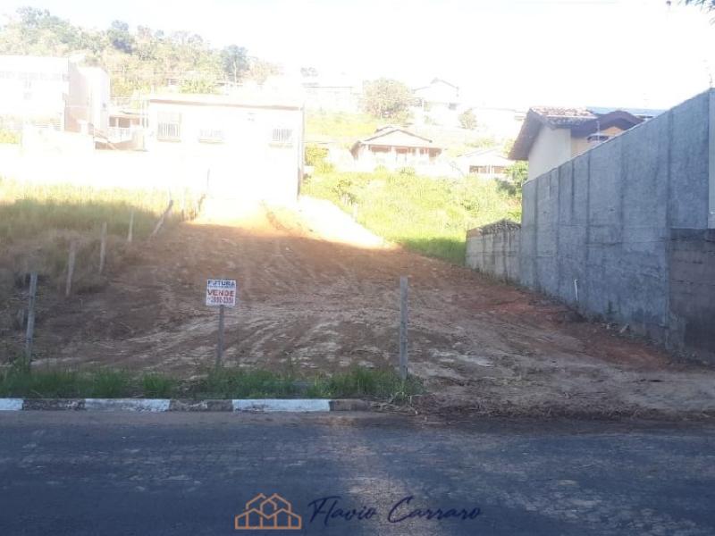 TERRENO PRÓXIMO AO CENTRO