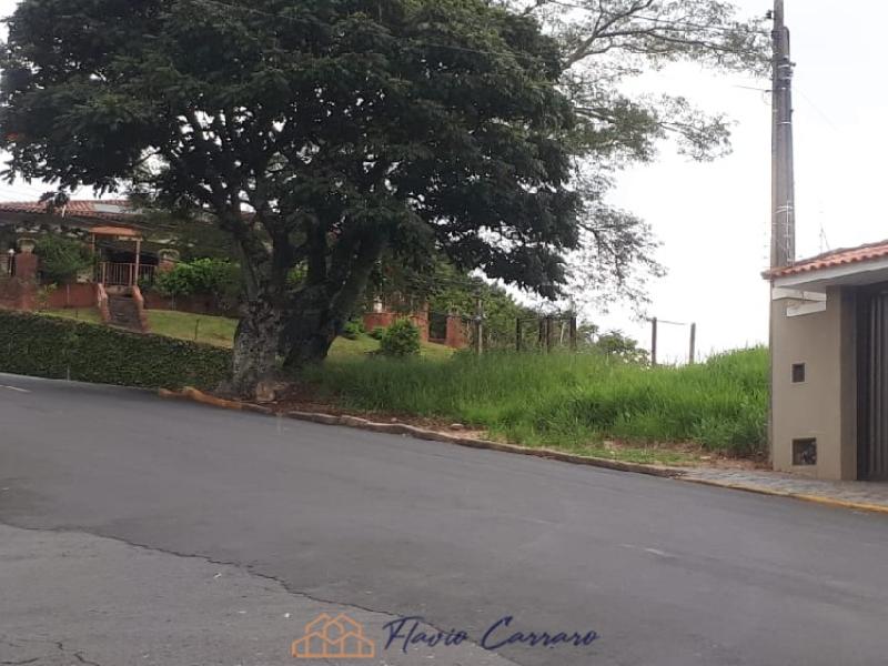 TERRENO PRÓXIMO AO CENTRO