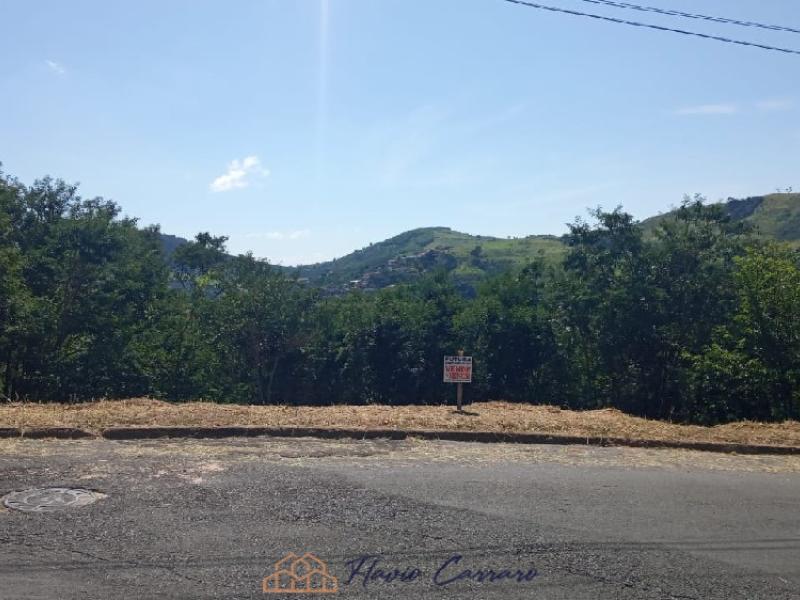TERRENO PRÓXIMO AO CENTRO