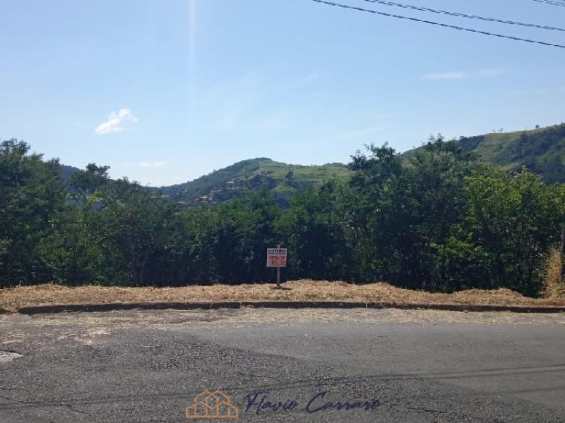 TERRENO PRÓXIMO AO CENTRO