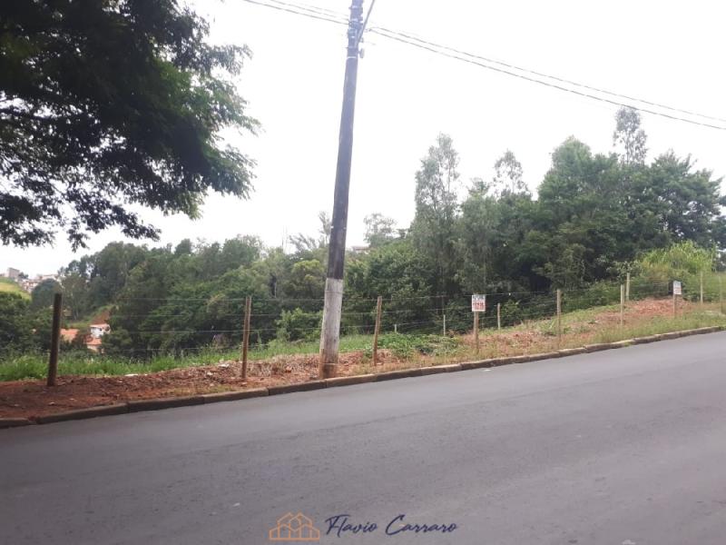 TERRENO PRÓXIMO AO CENTRO