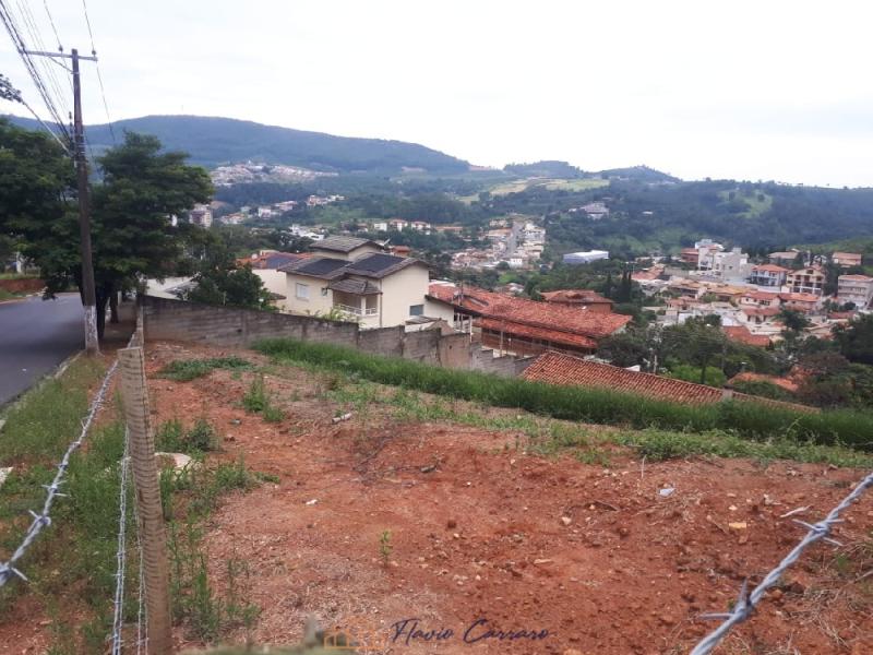 TERRENO PRÓXIMO AO CENTRO