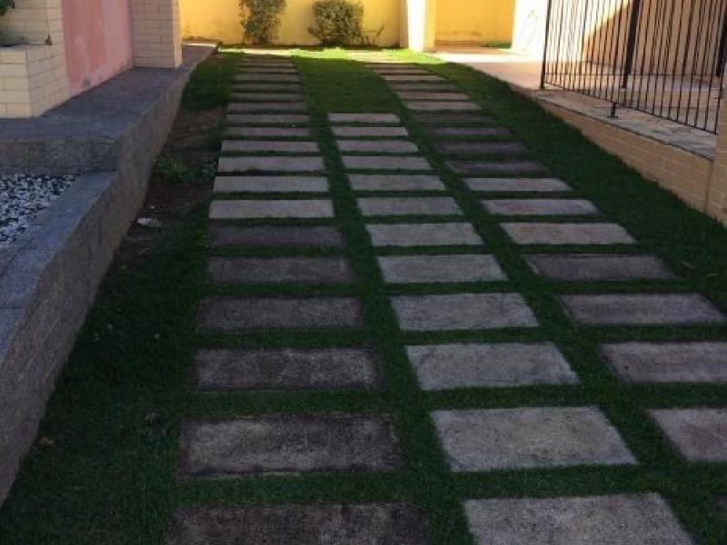 CASA EM CONDOMÍNIO FECHADO 