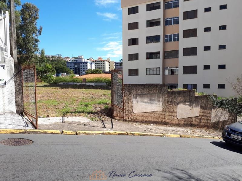 EXCELENTE TERRENO CENTRAL