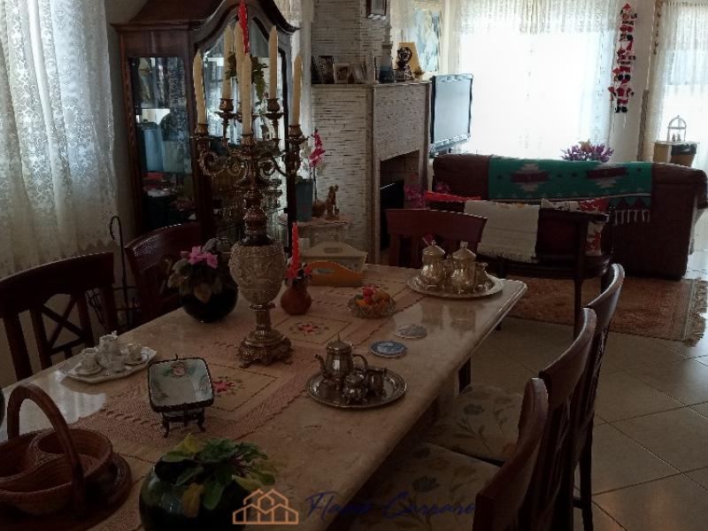 CASA EM CONDOMÍNIO FECHADO