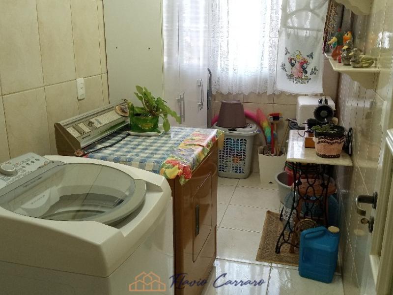 CASA EM CONDOMÍNIO FECHADO