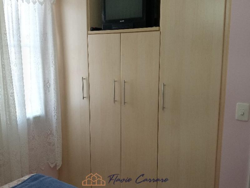 CASA EM CONDOMÍNIO FECHADO