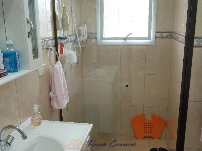 CASA EM CONDOMÍNIO FECHADO