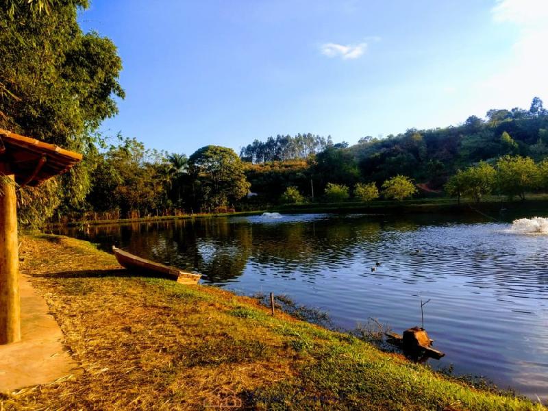 SITIO EM SERRA NEGRA-SP