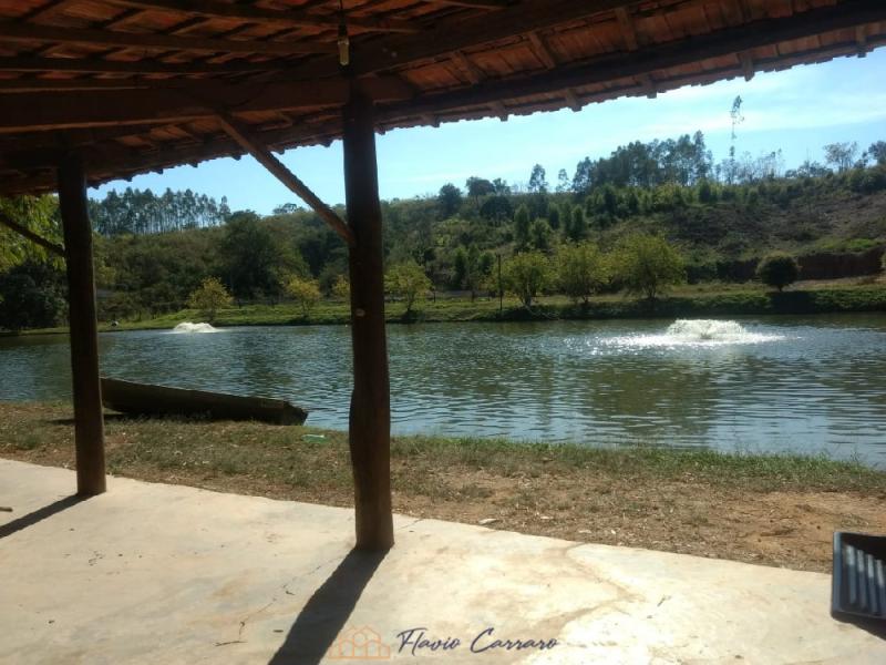 SITIO EM SERRA NEGRA-SP