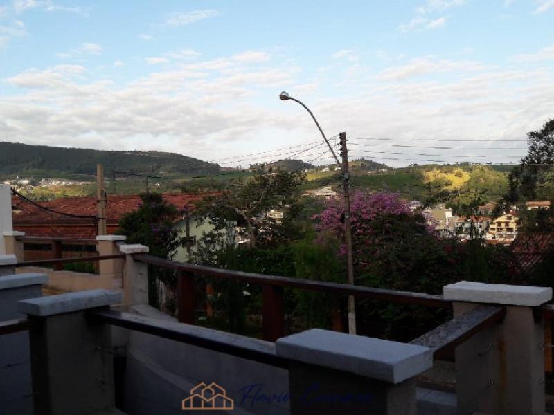 CASA PRÓXIMO AO CENTRO
