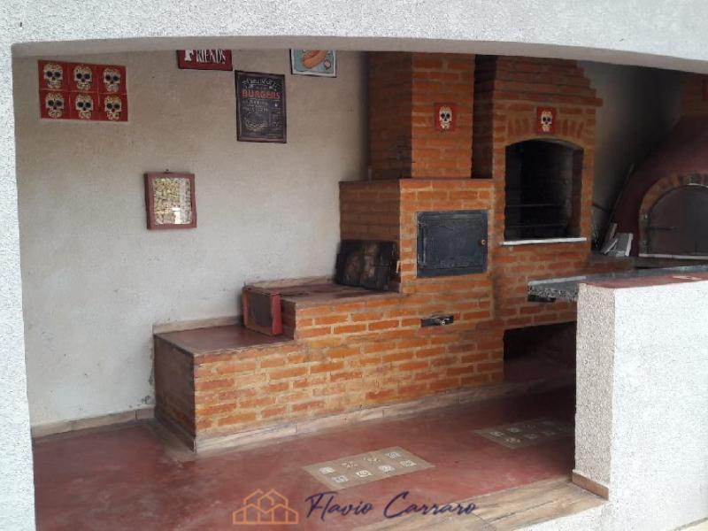 CASA PRÓXIMO AO CENTRO