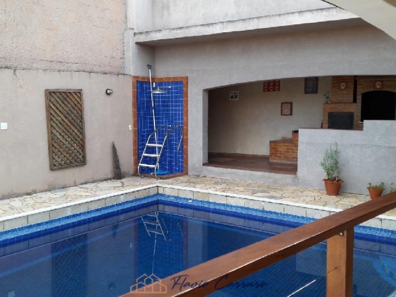 CASA PRÓXIMO AO CENTRO