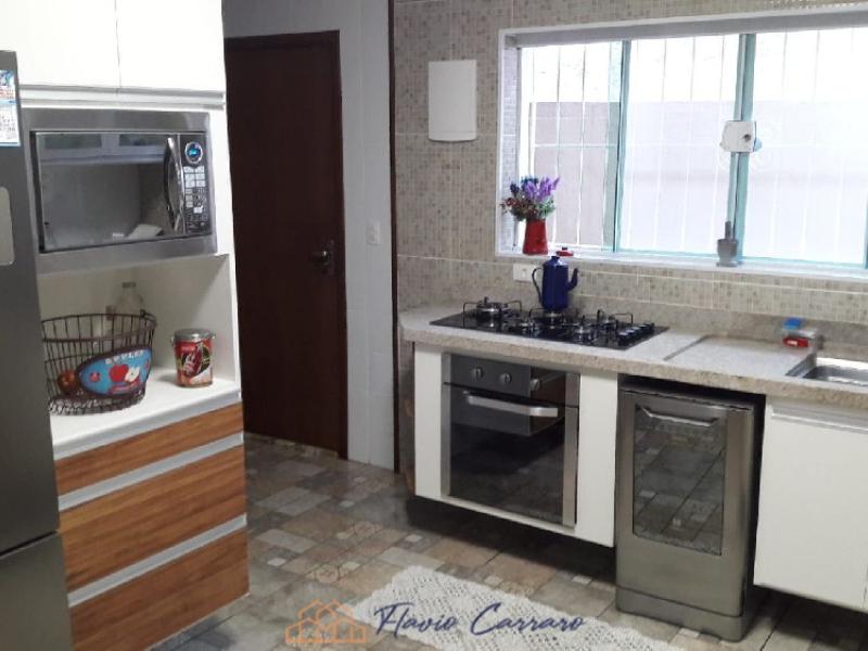 CASA PRÓXIMO AO CENTRO