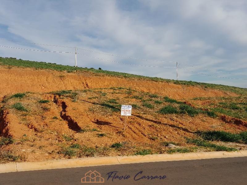 TERRENO PRÓXIMO AO CENTRO