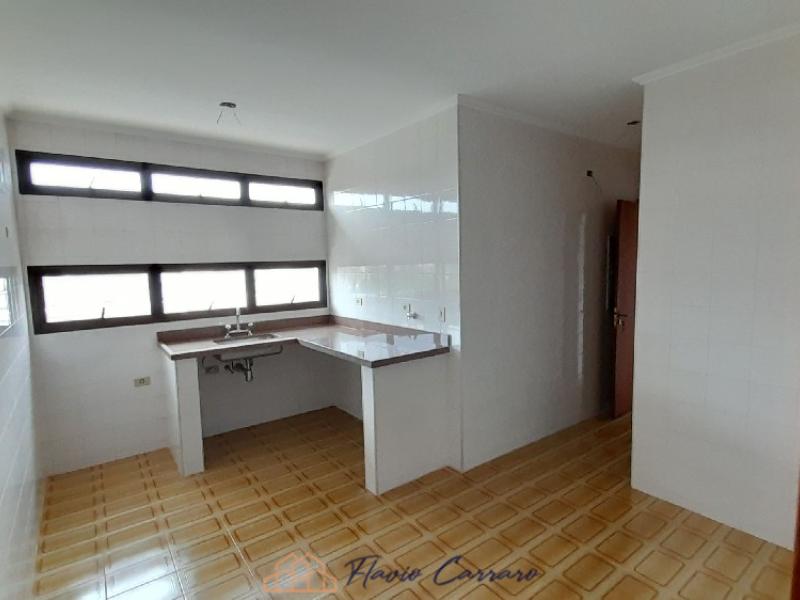 APARTAMENTO PRÓXIMO AO CENTRO